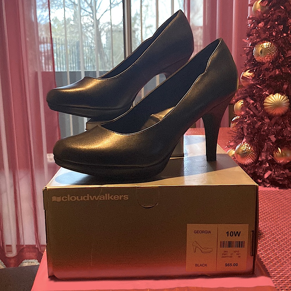 Woman’s Cloud Walker Shoe